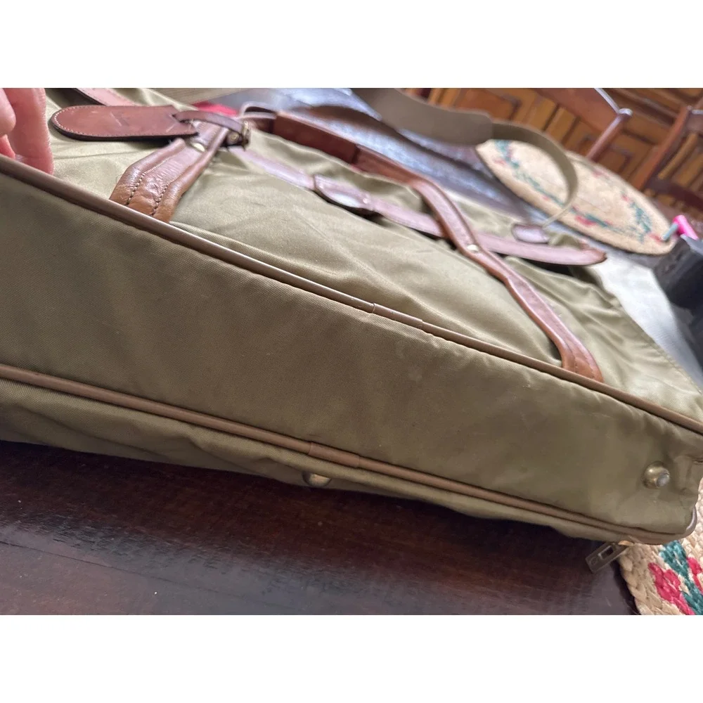 Hartmann Luggage Carry On/Computer/Briefcase Tan Nylon W/ Leather Handles Travel